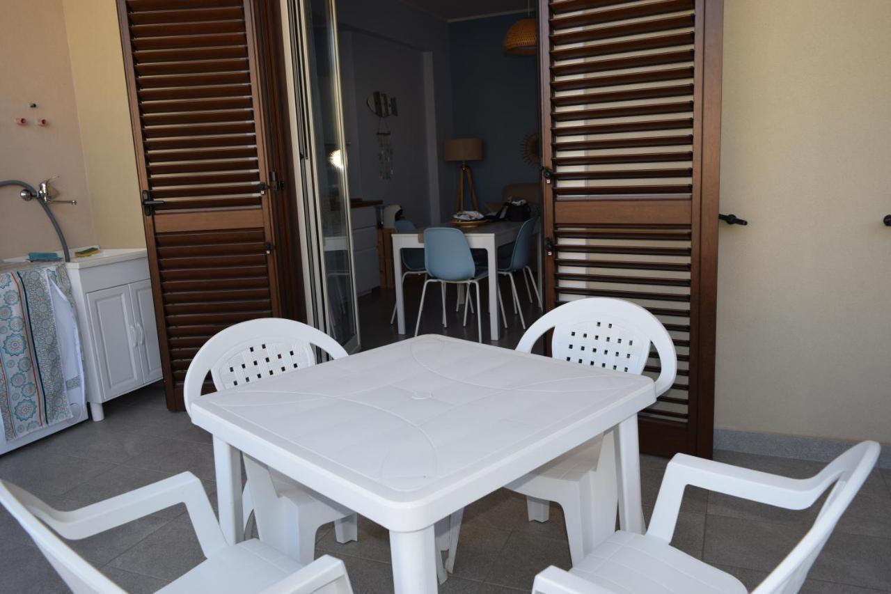 Casa Vacanze Lombardo Санта Тереза ди Рива Екстериор снимка