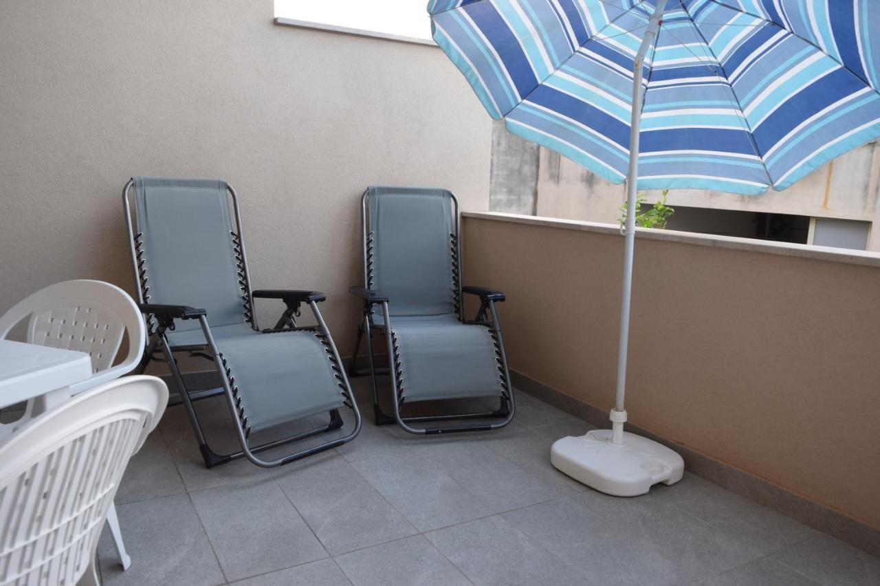 Casa Vacanze Lombardo Санта Тереза ди Рива Екстериор снимка