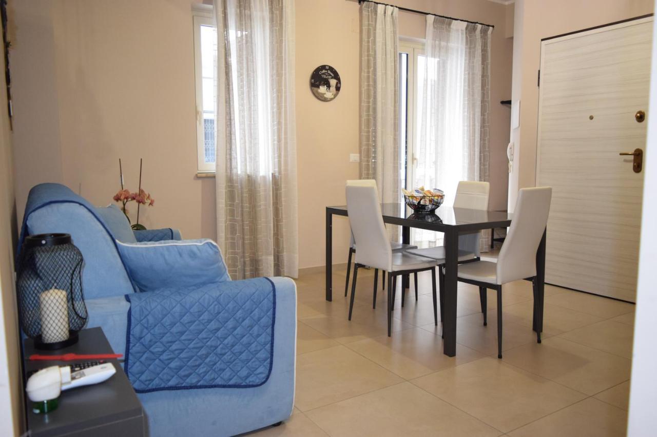 Casa Vacanze Lombardo Санта Тереза ди Рива Екстериор снимка