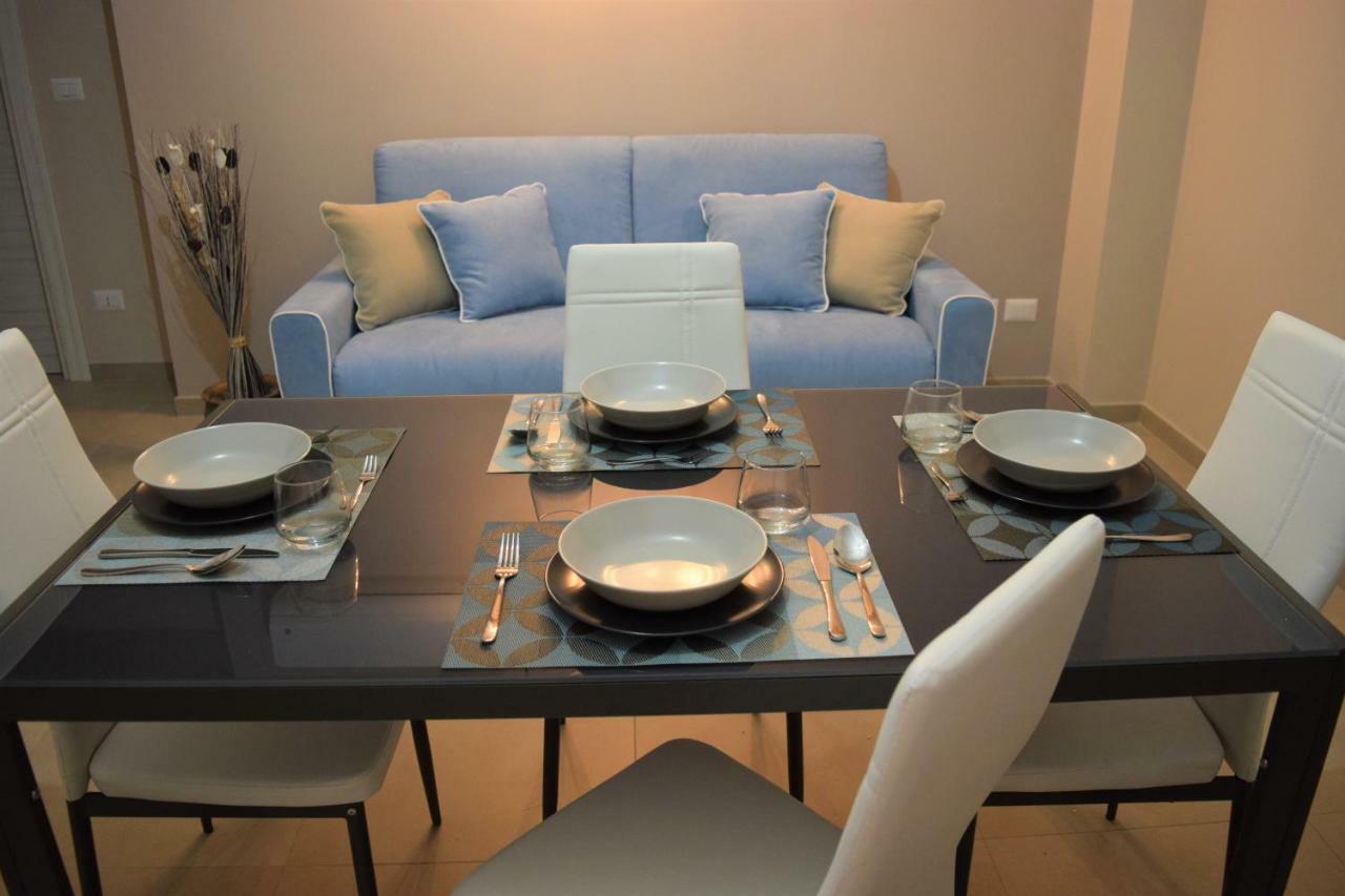 Casa Vacanze Lombardo Санта Тереза ди Рива Екстериор снимка