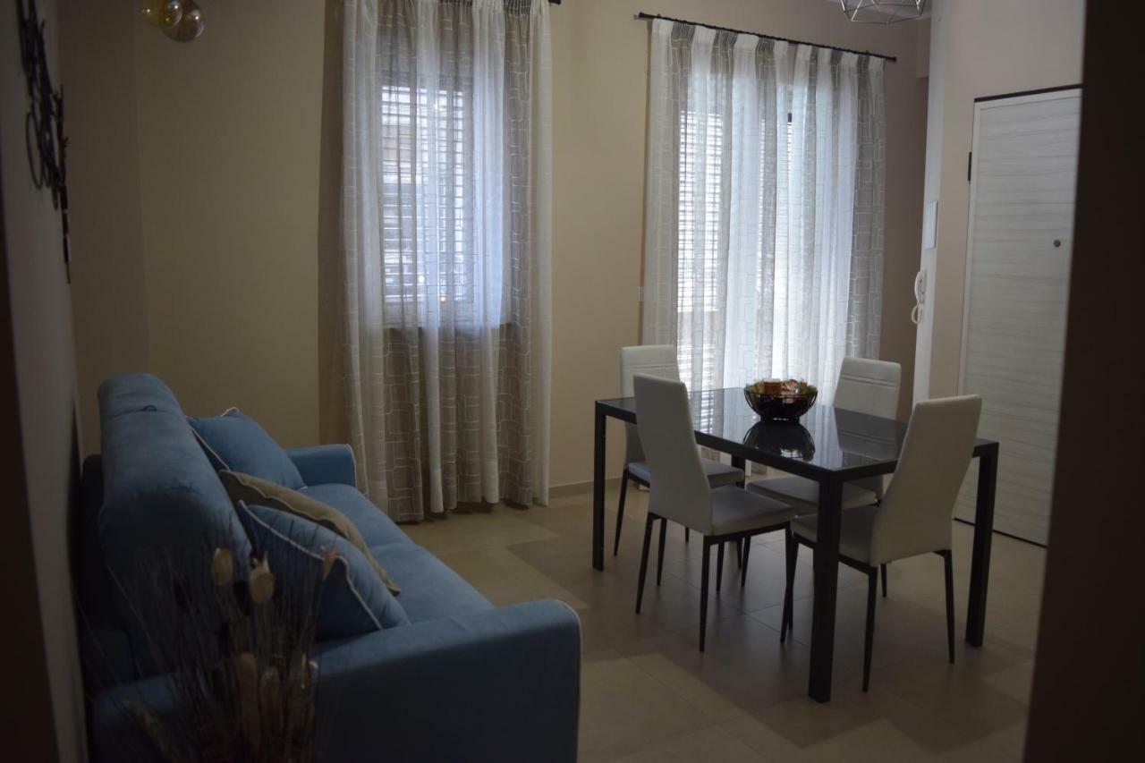 Casa Vacanze Lombardo Санта Тереза ди Рива Екстериор снимка